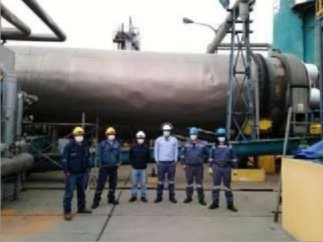 Equipo técnico de TFM en planta